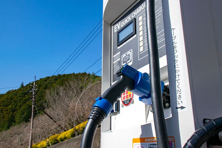 画像：EV充電器設置